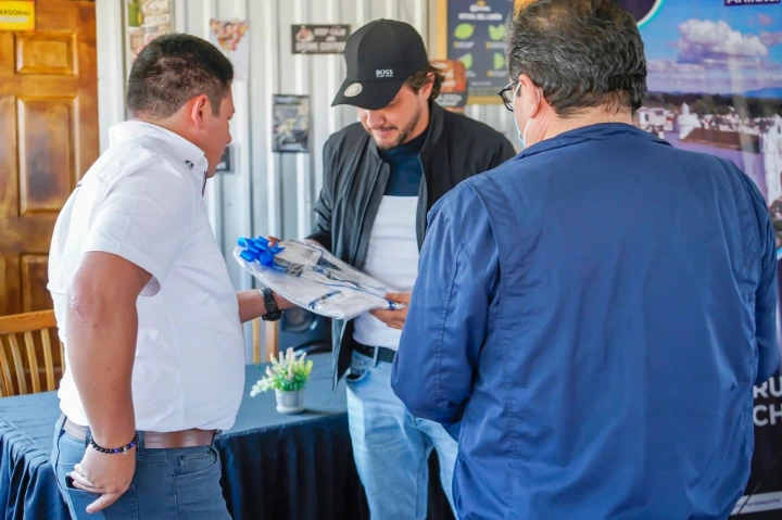 diputado Douglas Rivero Mérida